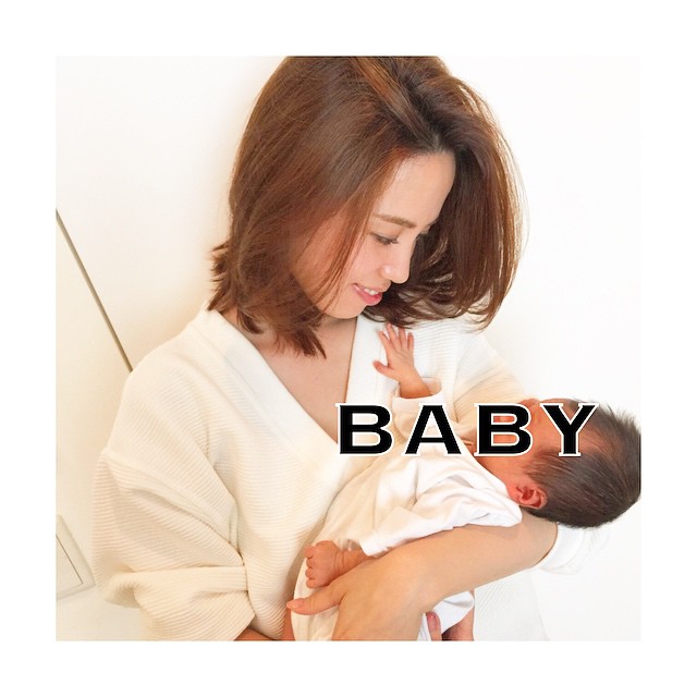 佐藤優里亜 理恵 Rieakiya の赤ちゃんに会いに行ってきたよ すでに美人な小さな小さな女の子 抱っこすると なんだか ふわっとしてた Baby Bab Moe Zine