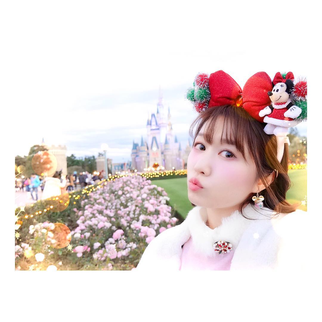 浦野一美 シンデレラ城前の広場に 可愛いピンク色のお花が沢山咲いていたよ とっても可愛い シンデレラ城 Disneyears Disneybound Di Moe Zine