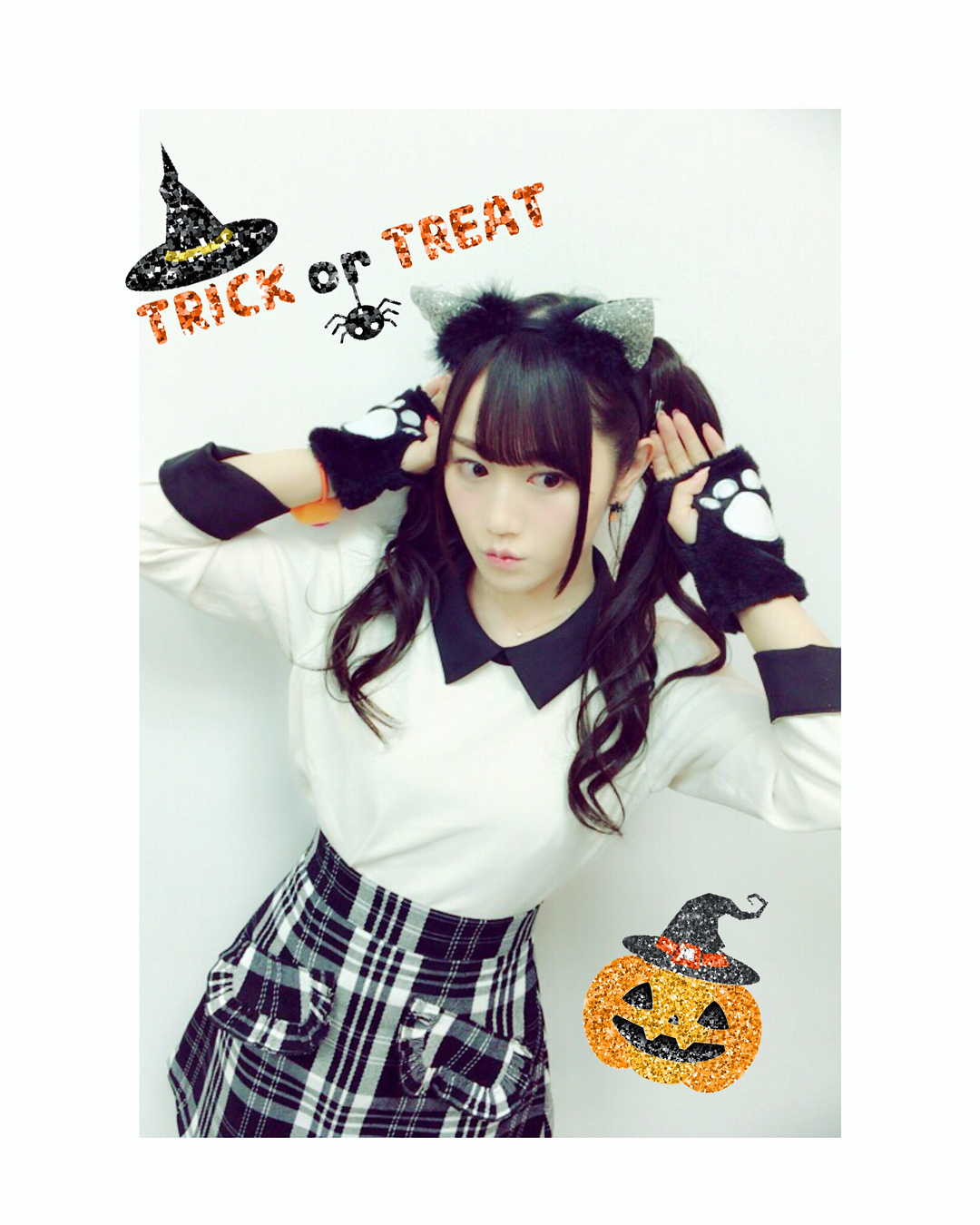 小倉唯 ハッピーハロウィン トリックオアトリート あなたはどっち派 黒猫vsブルゾン小倉 Halloween Instagram Trickortreat Moe Zine