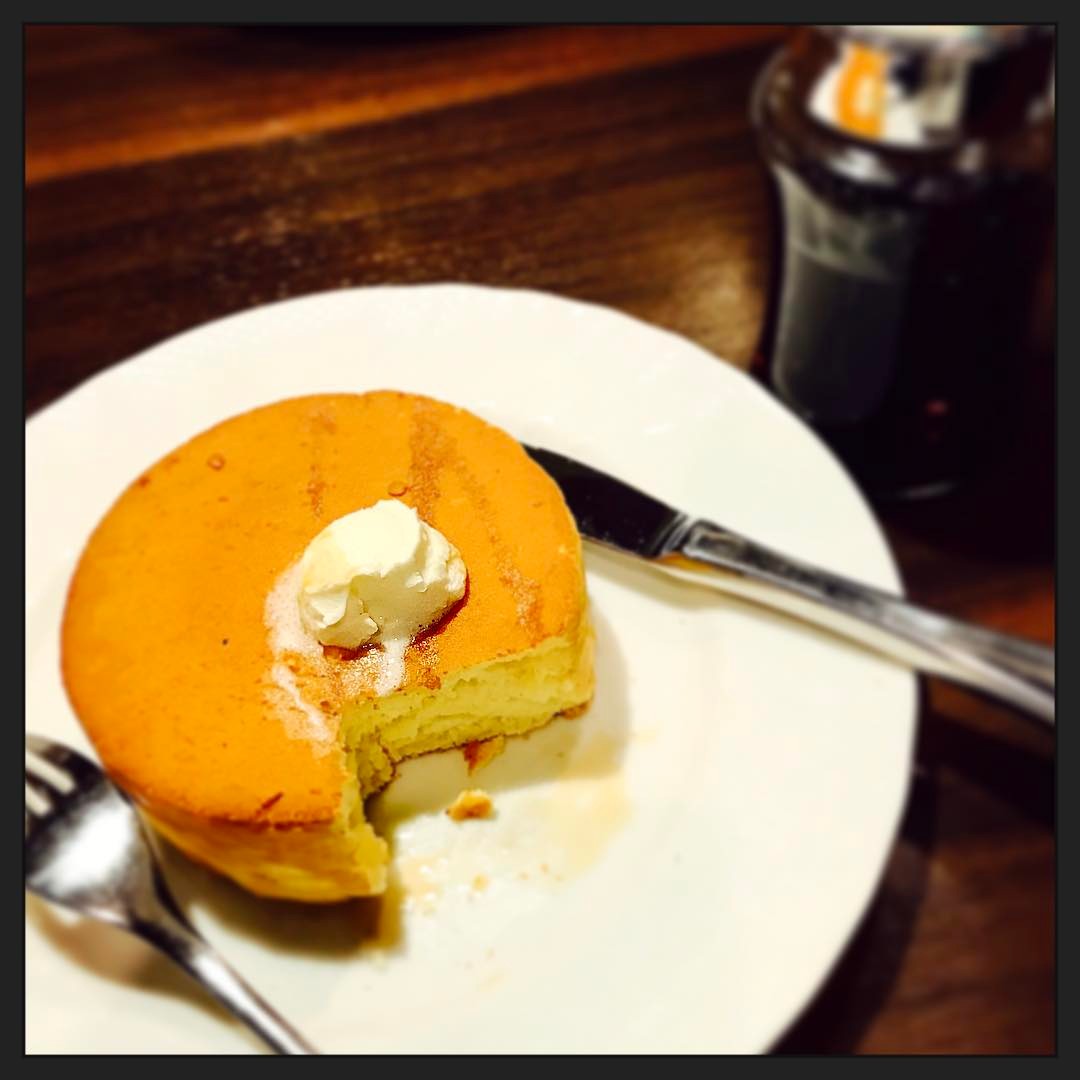 田中れいな パンケーキーー たまに食べると超おいしい パンケーキ 外サクサク 中ふわふわ シンプルなのが好き メープルシロップ あんまりかけ Moe Zine
