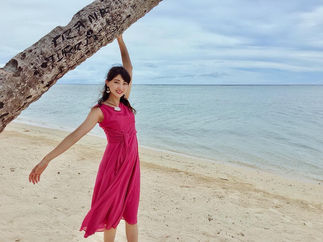 熊井友理奈 Pink Blue Mystrada Official Onepiece Guam Tbs 王様のブランチ 女子旅 インスタグアム Moe Zine