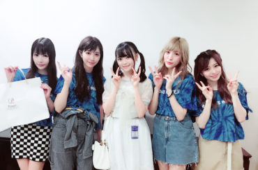 夏休み最終日
あまり出かけられなかったけど、楽しかった思い出の1つに「SILENT SIREN」さんのライブに行かせて頂きました
凄く盛り上がって楽しかったなぁ...