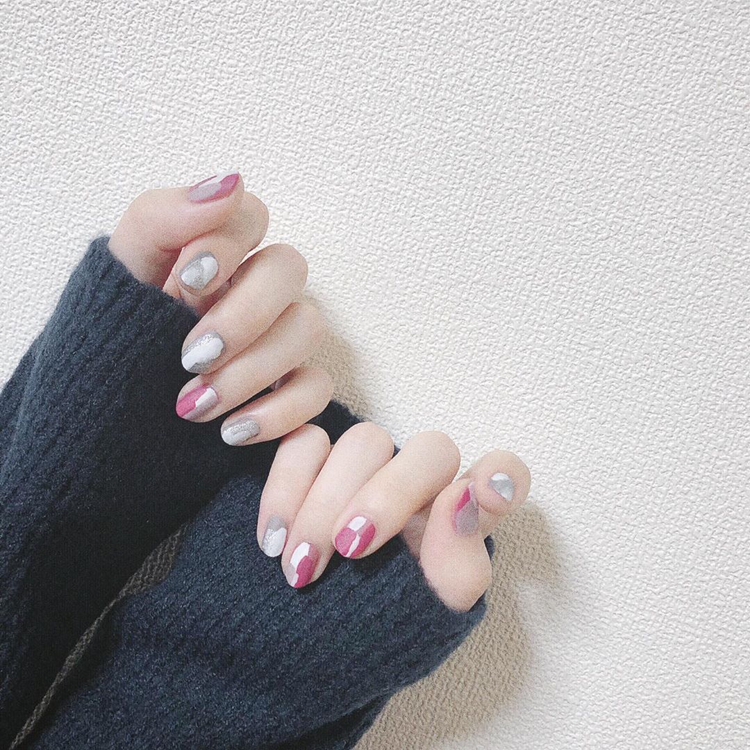 川本紗矢 New Nail ネイル セルフネイル マットネイル 塗りかけネイル ランダムネイル Nail Newnail Moe Zine