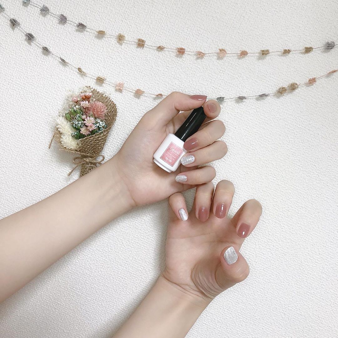 川本紗矢 Genish Manicureの新色でセルフネイルしたよ No 55 Foxy って色だよ 可愛い Genishmanicure ジーニッシュ Moe Zine