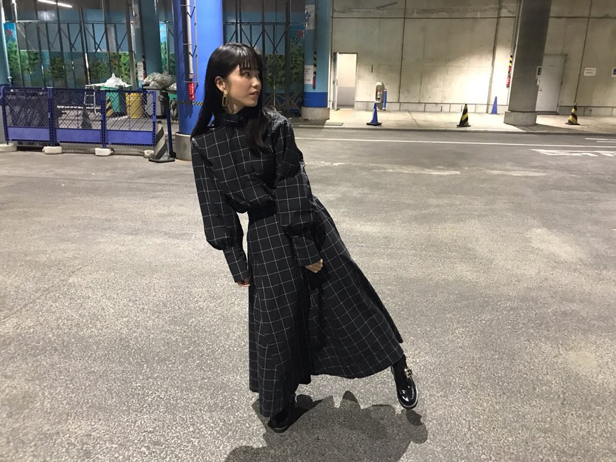 横山由依 一目惚れセットアップでした 後ろもかわいい Styling Moe Zine