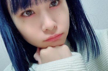 深海ブルー
またYouTube気軽に再開しようと思うけどなに見たい？？ #hairchange 
#deepsea
#midnightblue
#前髪パッツン
...