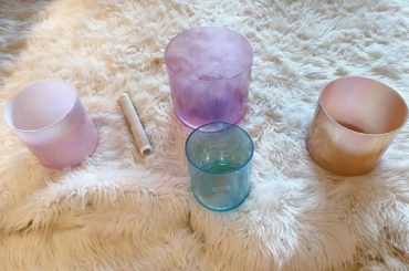 おはよう！﻿
たくさん昼寝したし癒された﻿
モードを切り替えなきゃ﻿
﻿
 #crystal ﻿
#soundhealingbowls...