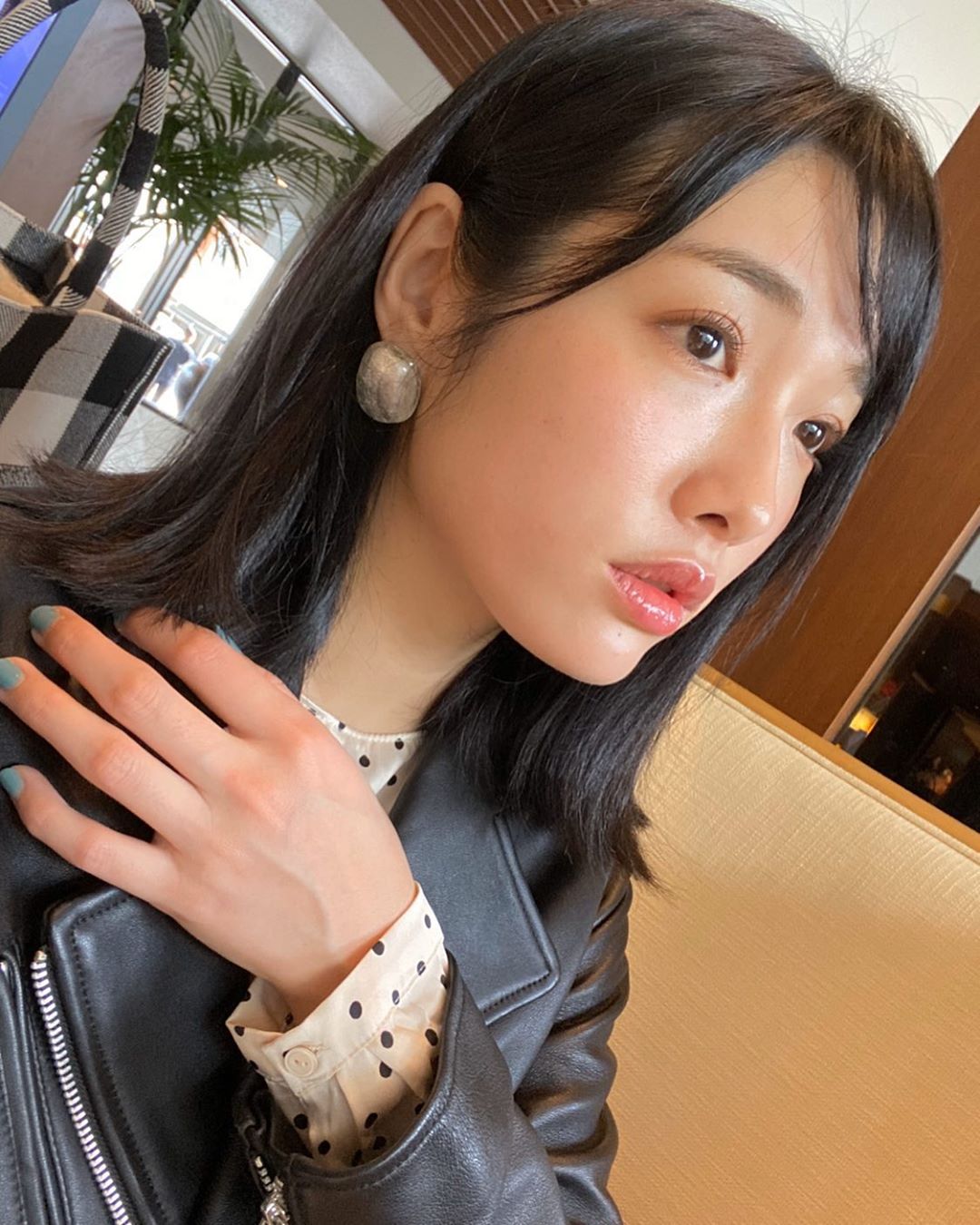 今野杏南 沖縄でかわいい雑貨屋さんに出会い 購入したピアス 大きめでかわゆい Moe Zine