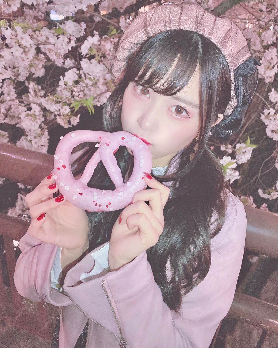 田北香世子 桜ピンクプレッツェル映え 夜桜 Moe Zine