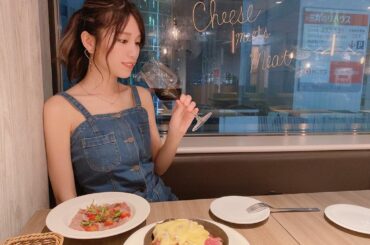 初めてのラクレットチーズ
横浜駅すぐのチーズミートチーズ( @cheese.meets.meat )さん
ローストビーフのラクレットチーズ掛け、和牛のカルパッチ...