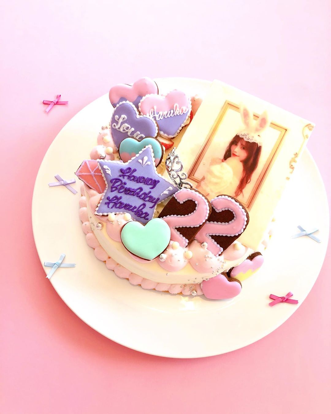 込山榛香 22歳の誕生日ケーキ 可愛すぎる 22歳になっても好みは変わらず 可愛いのが大好きです 誕生日ケーキ オーダーメイド Moe Zine