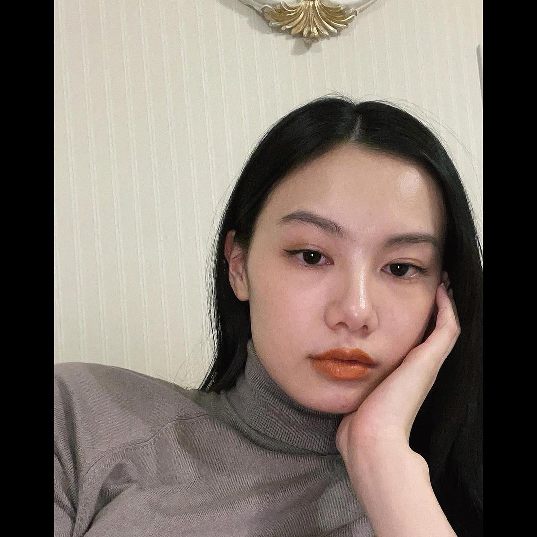 泉はる . 大好きなヘアメイクの megu_makeup_ さん達がディレクトしてる likey_beauty_ から新色が出たよ 1