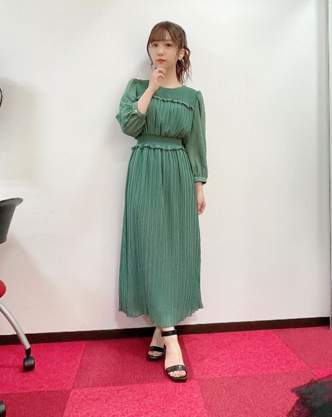 寺川愛美 ぼくリメ 特番 ナナコのイメージカラーって緑なのかな と思って緑のワンピースでした Ootd Zara Gu Abema Moe Zine