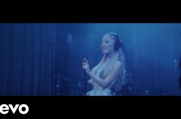 Ariana Grande - Baby I (Live from London)