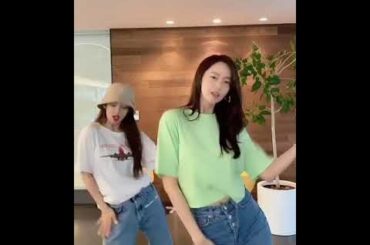 Hyoyeon & Yoona - ‘DESSERT’ Dance Challenge GIRLS' GENERATION 少女時代 SNSD