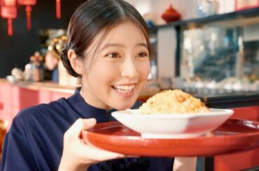 今田美桜、チャイナ服の店員さんに！美味しそうな炒飯の香りに誘われてつい…ニチレイフーズ「本格炒め炒飯」CM＋インタビュー＋メイキング