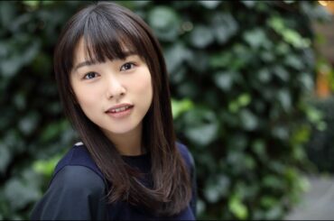 反則級！２７歳・桜井日奈子、ギャルな制服姿にファンＫＯ「２０世紀ＪＫ！」「最高です」「お似合い」