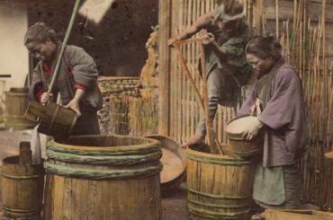 田んぼから顕れて千年　小日向神社　百年前の日本人の写真