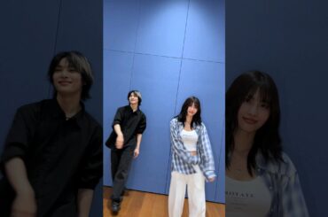 아이엔의 #ChkChkBoom Challenge 🎯 w/ #TWICE #트와이스 #MOMO #모모 선배님!✨ #StrayKids #스트레이키즈 #ATE