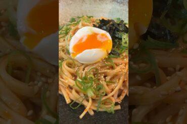 夏に食べたい旨辛ビビンバ風うどん！Delicious and spicy bibimbap-style udon that you want to eat in summer! #shorts